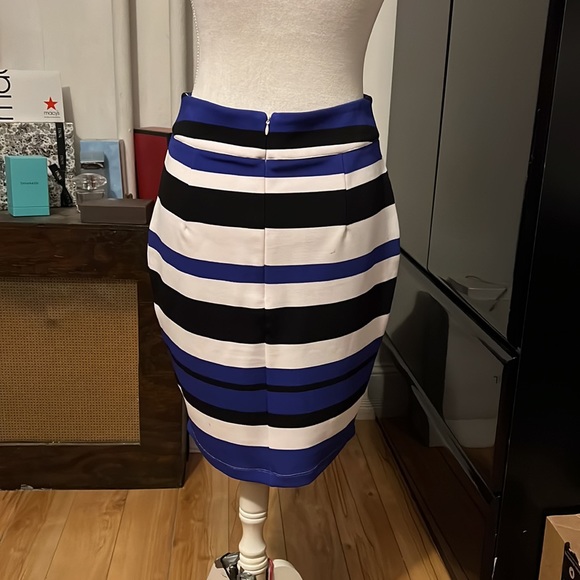🆑FINAL PRICE‼️ Kardashian Kollection blue white and black striped pencil skirt - Picture 3 of 3